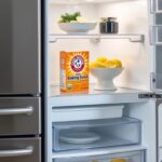 découvrez des astuces pratiques et naturelles pour éliminer efficacement les odeurs désagréables de votre réfrigérateur et garder vos aliments frais plus longtemps.